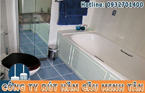 Thợ sửa bồn cầu toilet chống h&ocirc;i tại Quận 7 của c&ocirc;ng ty Minh T&acirc;n.