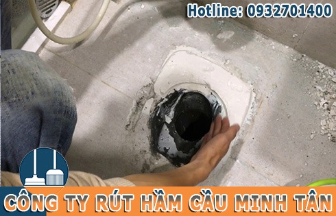 Xử l&yacute; m&ugrave;i h&ocirc;i bồn cầu toilet bằng h&oacute;a chất đ&aacute;nh sạch m&ugrave;i h&ocirc;i tại Quận Thủ Đức.
