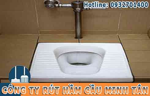 C&ocirc;ng Ty R&uacute;t Hầm Cầu Minh T&acirc;n chuy&ecirc;n th&ocirc;ng bồn cầu ngồi xổm gi&aacute; rẻ.