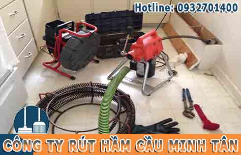 Cách thông hầm cầu bị nghẹt đơn giản, hiệu quả.