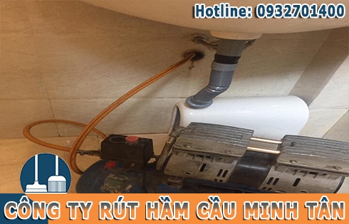 Dịch vụ th&ocirc;ng ống bồn cầu toilet bao nhi&ecirc;u tiền 1 lần th&ocirc;ng 2020