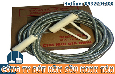 C&aacute;ch 4 : Th&ocirc;ng tắc bồn cầu toilet tho&aacute;t nước chậm với khoan d&acirc;y c&aacute;p.